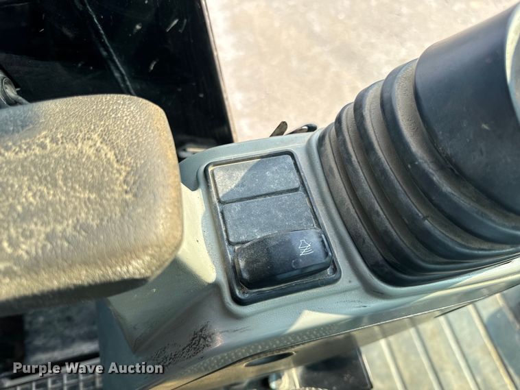 image for item OF9892 2017 Caterpillar 308E2 CR mini excavator