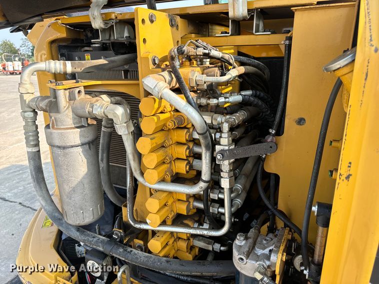 image for item OF9892 2017 Caterpillar 308E2 CR mini excavator