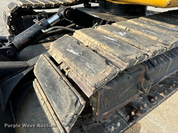 image for item OF9892 2017 Caterpillar 308E2 CR mini excavator