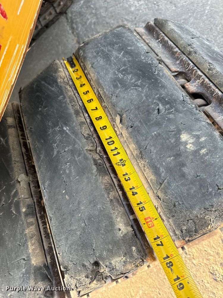 image for item OF9892 2017 Caterpillar 308E2 CR mini excavator