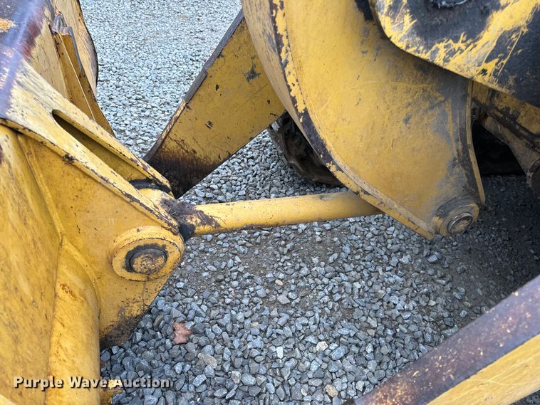 image for item OF9893 1995 Caterpillar  953B track loader