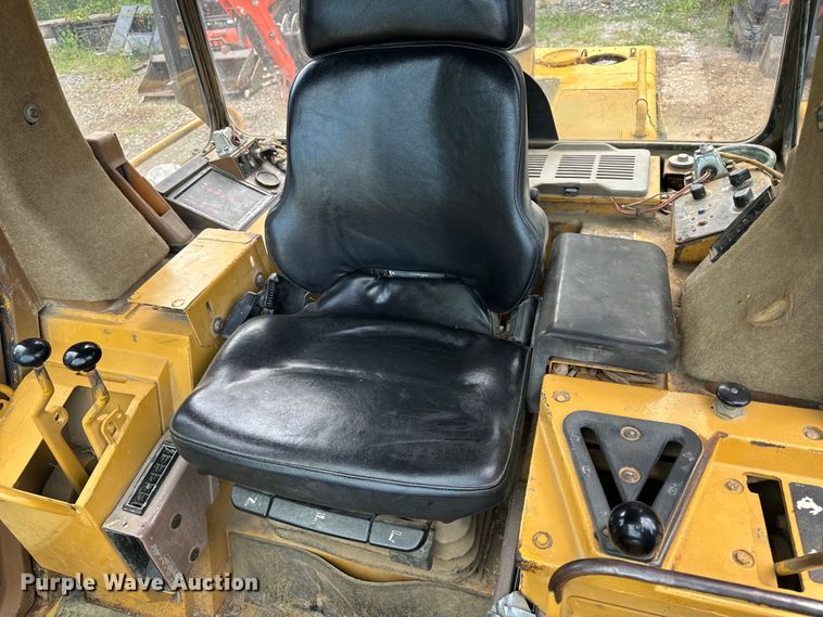 image for item OF9893 1995 Caterpillar  953B track loader