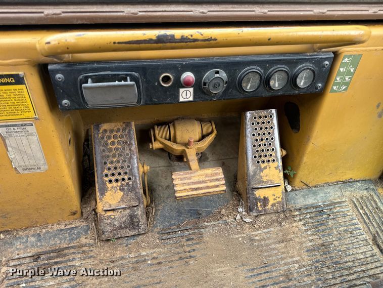 image for item OF9893 1995 Caterpillar  953B track loader