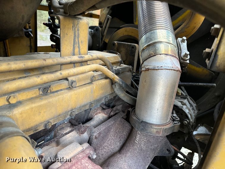 image for item OF9893 1995 Caterpillar  953B track loader