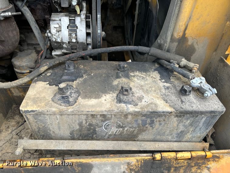 image for item OF9893 1995 Caterpillar  953B track loader