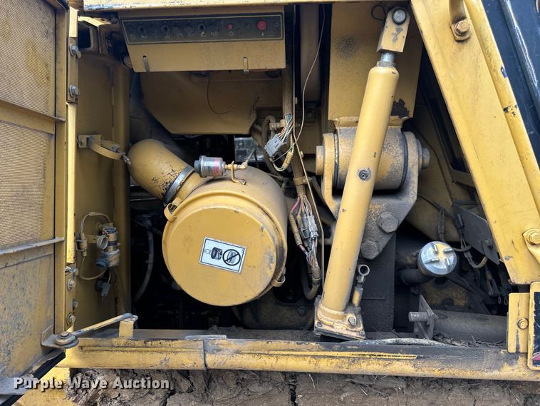 image for item OF9893 1995 Caterpillar  953B track loader