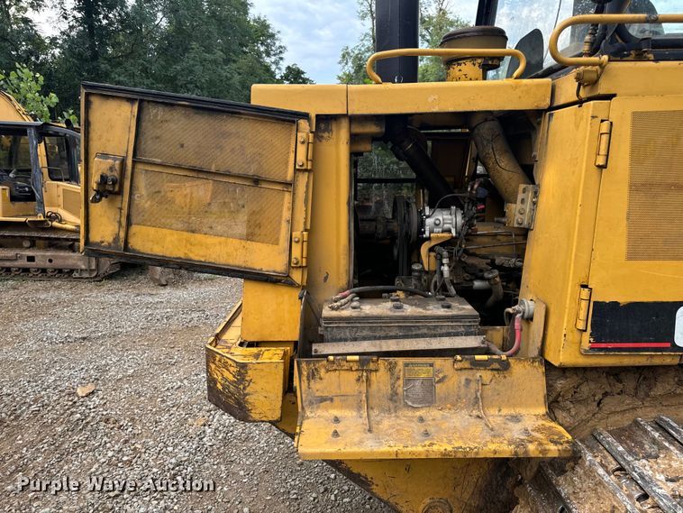 image for item OF9893 1995 Caterpillar  953B track loader