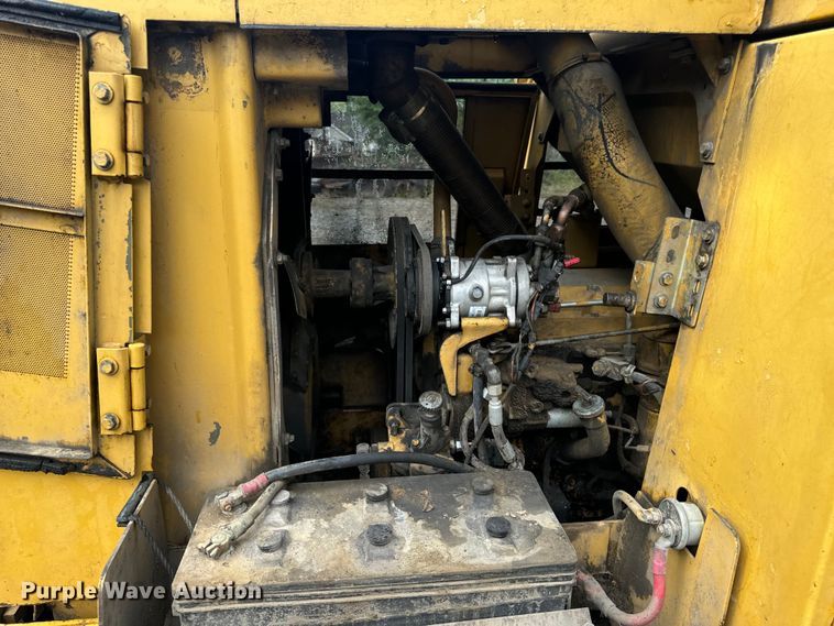 image for item OF9893 1995 Caterpillar  953B track loader