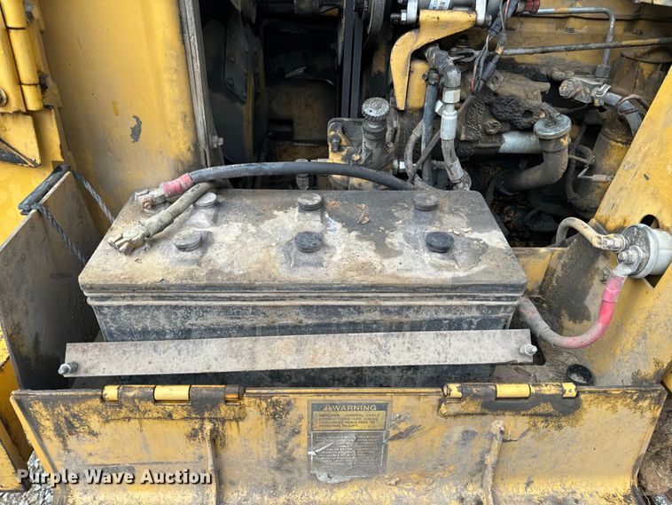 image for item OF9893 1995 Caterpillar  953B track loader