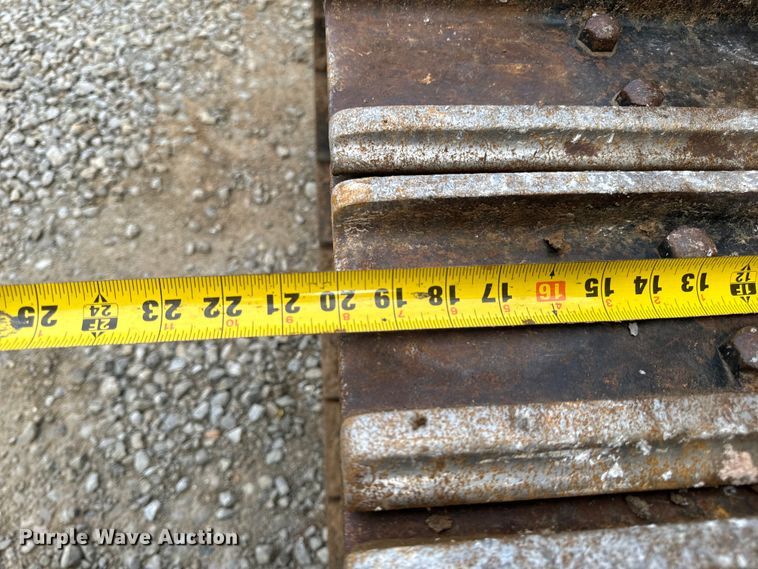 image for item OF9893 1995 Caterpillar  953B track loader