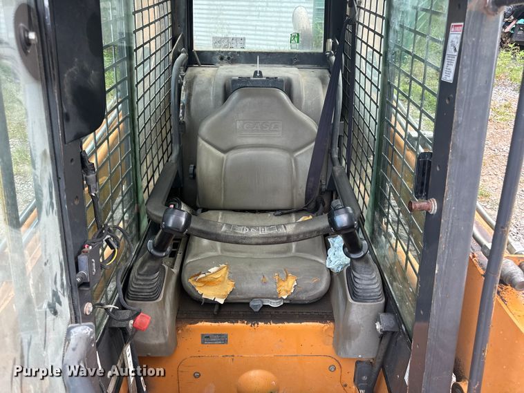 image for item OF9894 2006 Case 445 skid steer loader