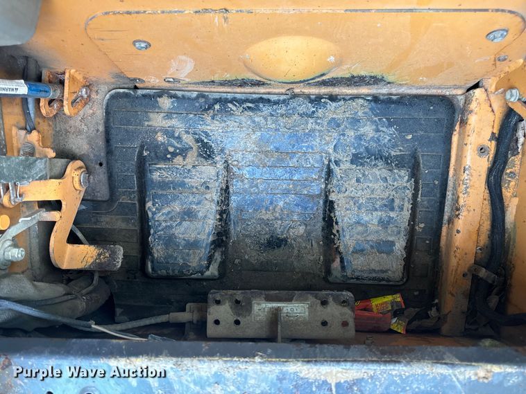 image for item OF9894 2006 Case 445 skid steer loader