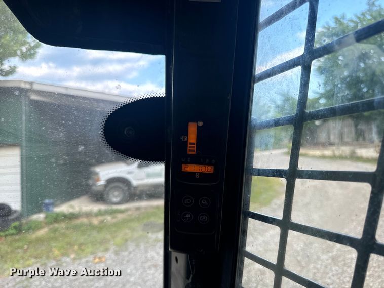 image for item OF9894 2006 Case 445 skid steer loader