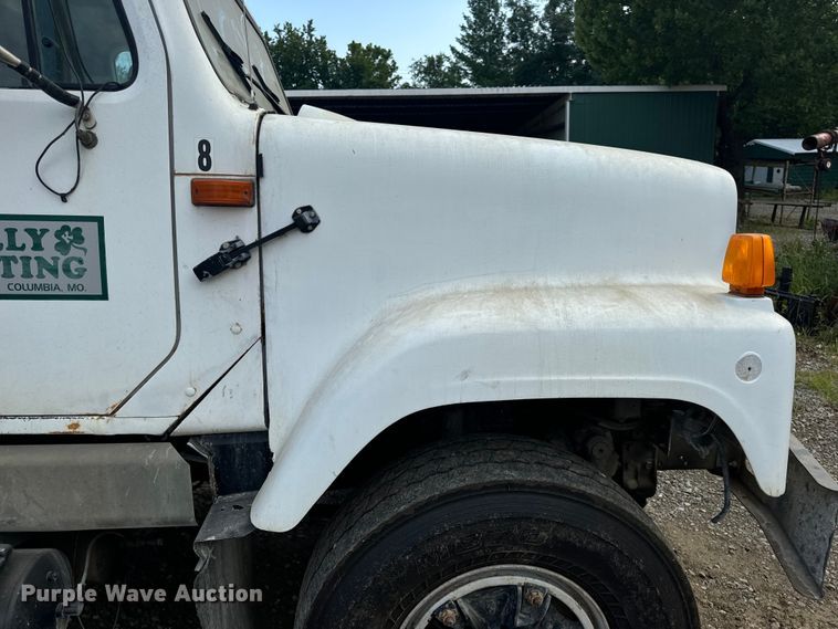 image for item OF9897 1997 International  2574 dump truck