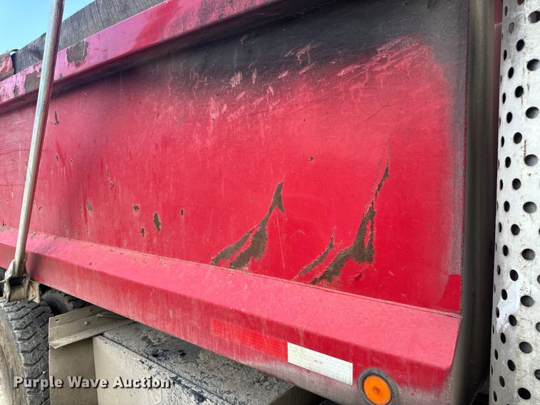 image for item OF9897 1997 International  2574 dump truck