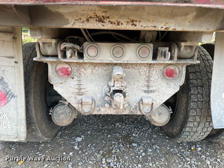 image for item OF9897 1997 International  2574 dump truck