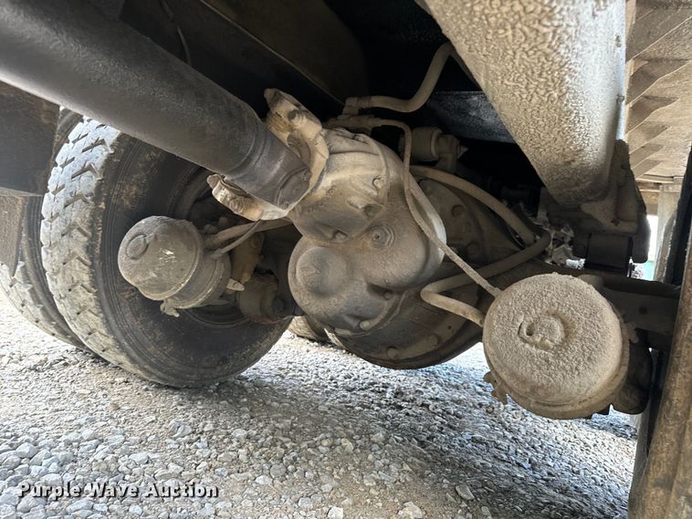 image for item OF9897 1997 International  2574 dump truck