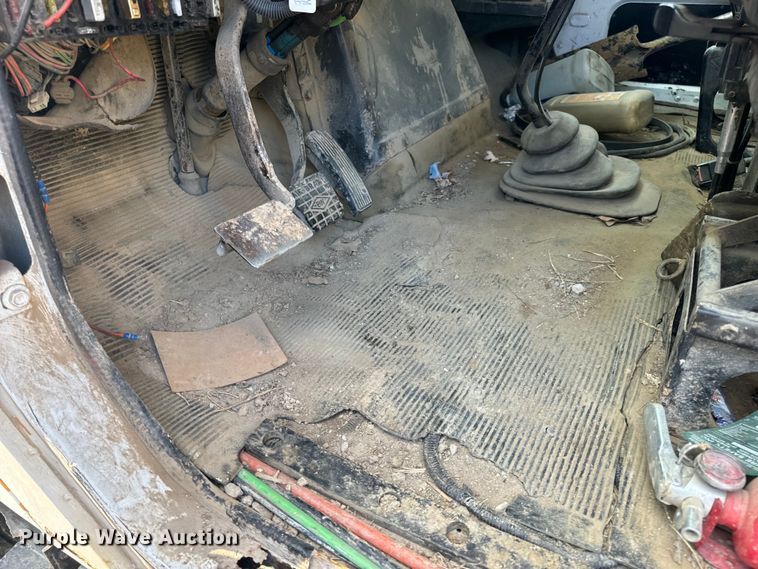 image for item OF9897 1997 International  2574 dump truck