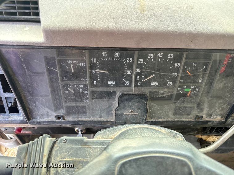 image for item OF9897 1997 International  2574 dump truck