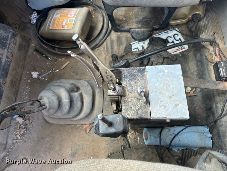 image for item OF9897 1997 International  2574 dump truck