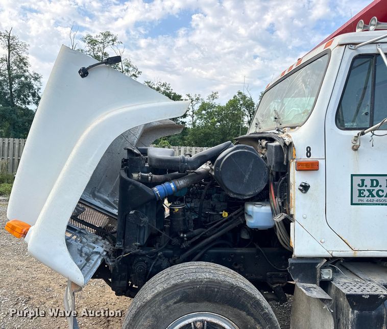 image for item OF9897 1997 International  2574 dump truck