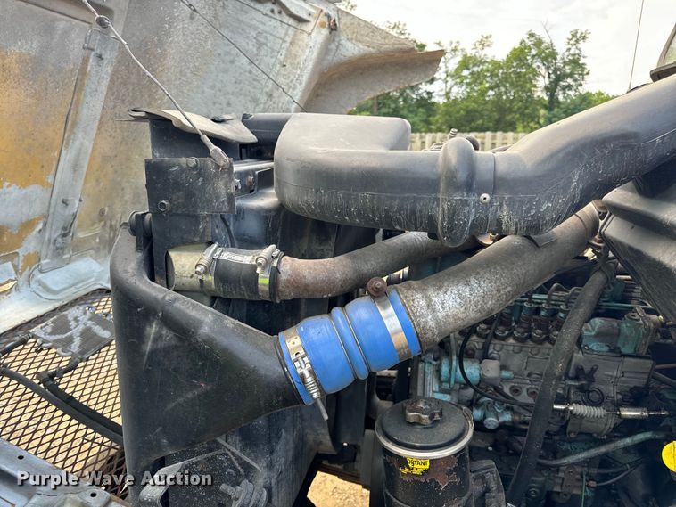 image for item OF9897 1997 International  2574 dump truck