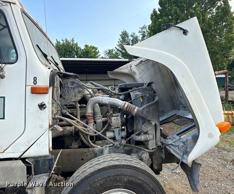 image for item OF9897 1997 International  2574 dump truck