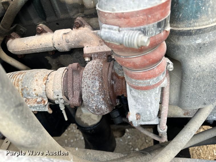 image for item OF9897 1997 International  2574 dump truck