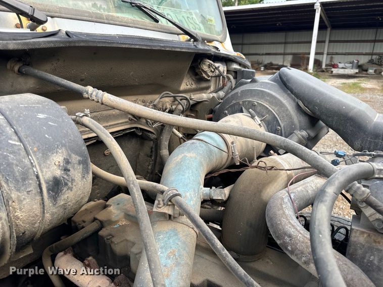 image for item OF9897 1997 International  2574 dump truck