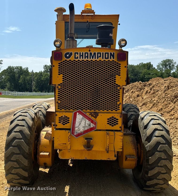 image for item OF9906 1985 Champion 730A motor grader