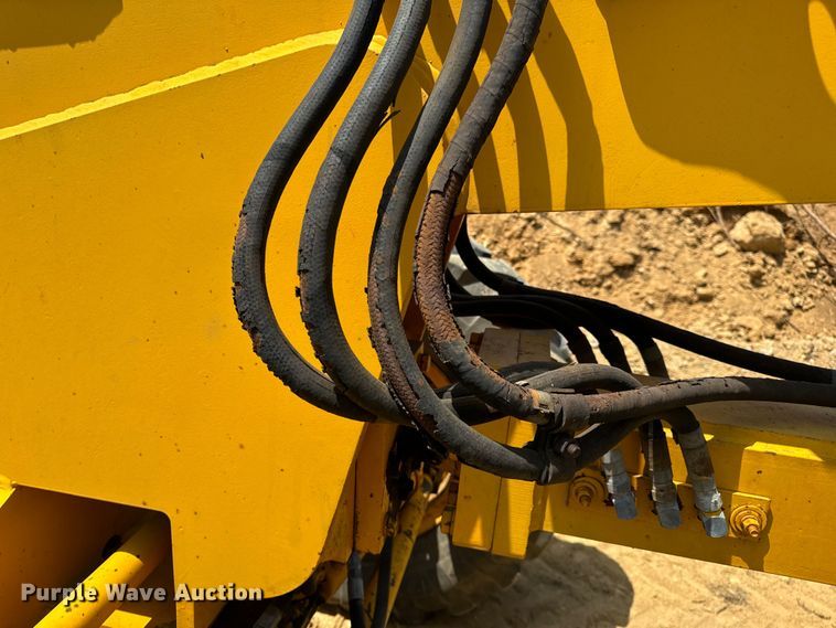 image for item OF9906 1985 Champion 730A motor grader