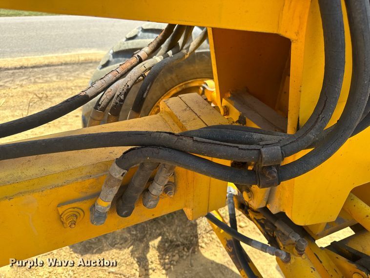 image for item OF9906 1985 Champion 730A motor grader