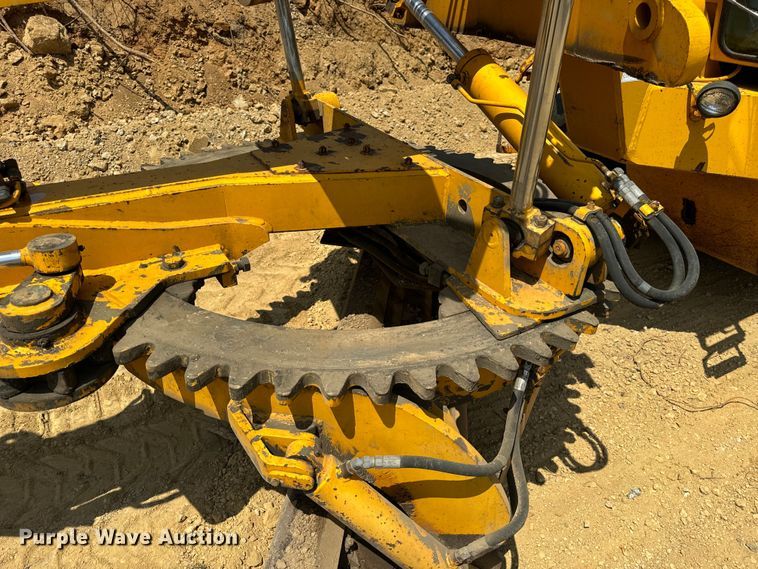 image for item OF9906 1985 Champion 730A motor grader