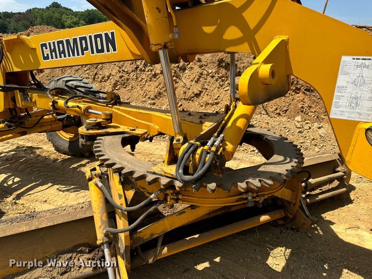image for item OF9906 1985 Champion 730A motor grader