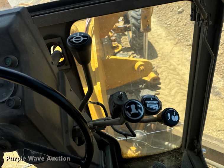 image for item OF9906 1985 Champion 730A motor grader