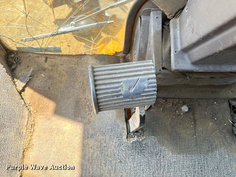 image for item OF9906 1985 Champion 730A motor grader