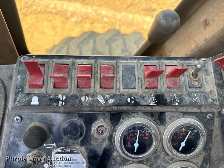 image for item OF9906 1985 Champion 730A motor grader