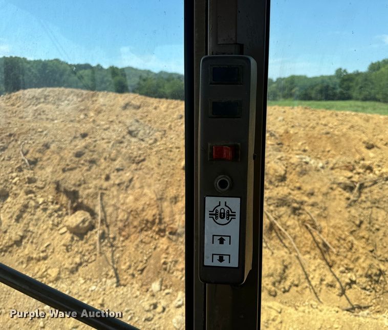 image for item OF9906 1985 Champion 730A motor grader