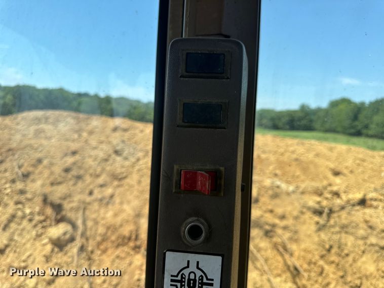 image for item OF9906 1985 Champion 730A motor grader