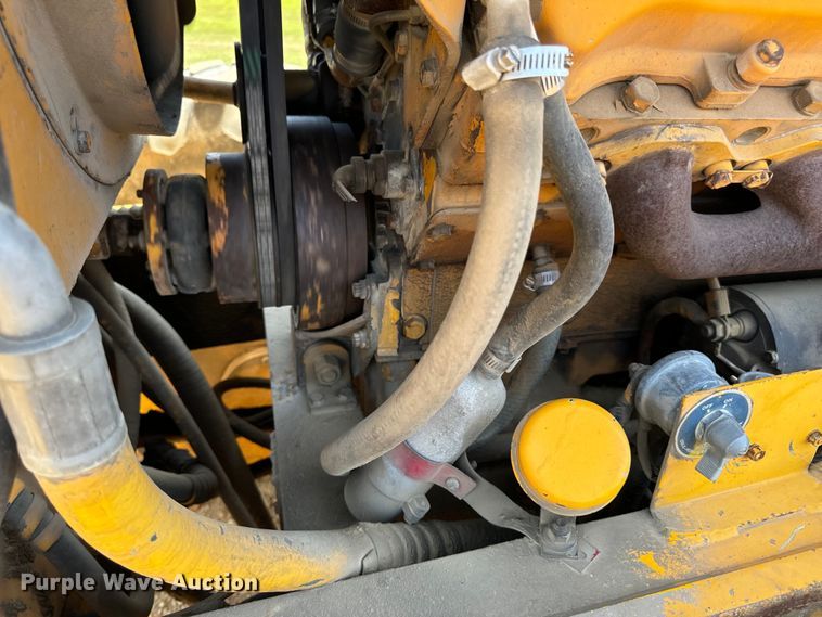 image for item OF9906 1985 Champion 730A motor grader