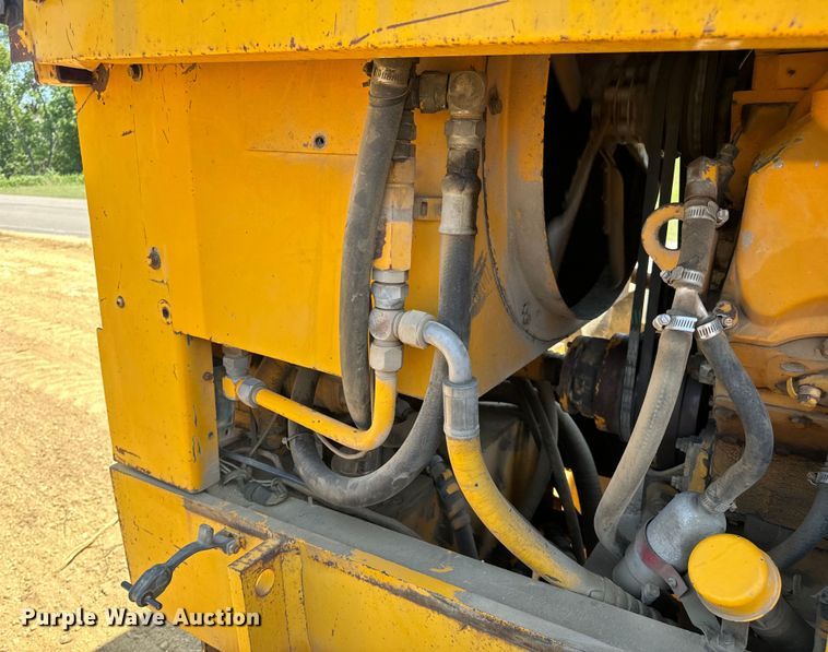 image for item OF9906 1985 Champion 730A motor grader