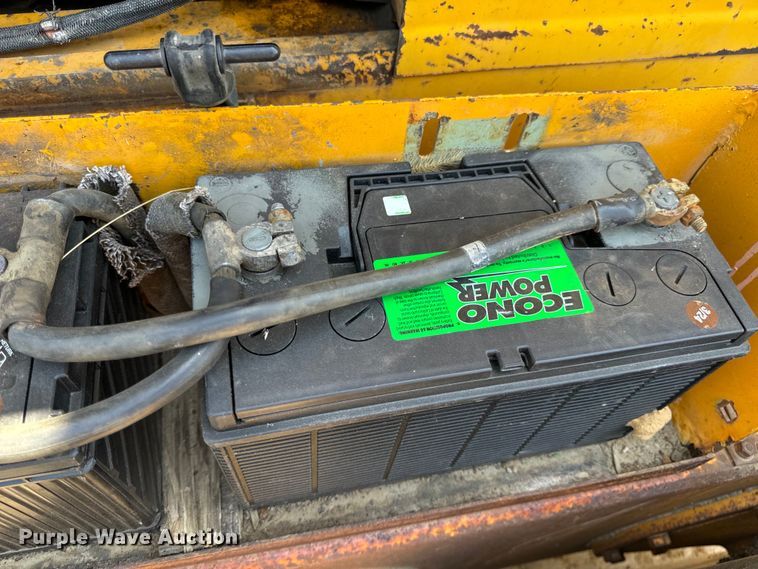 image for item OF9906 1985 Champion 730A motor grader