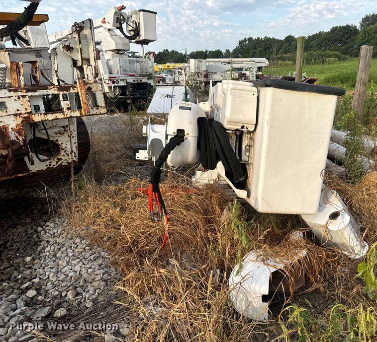 image for item OF9907 (2) Altec Bucket Truck Booms