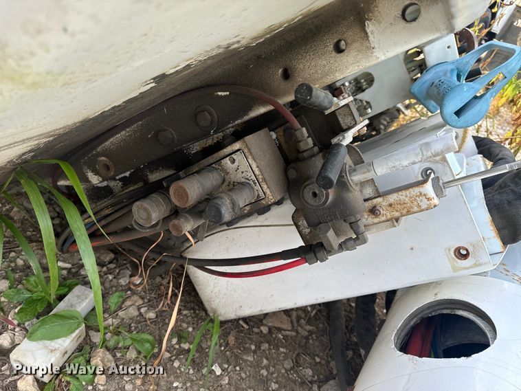 image for item OF9907 (2) Altec Bucket Truck Booms