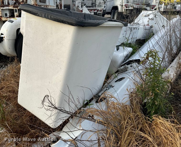 image for item OF9907 (2) Altec Bucket Truck Booms