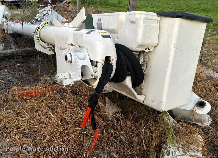 image for item OF9907 (2) Altec Bucket Truck Booms