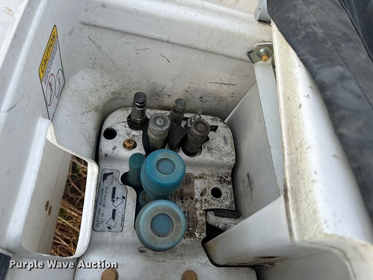 image for item OF9907 (2) Altec Bucket Truck Booms