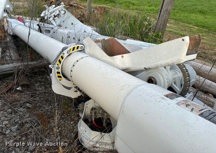 image for item OF9907 (2) Altec Bucket Truck Booms