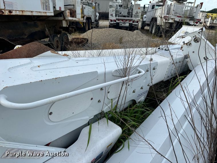 image for item OF9907 (2) Altec Bucket Truck Booms