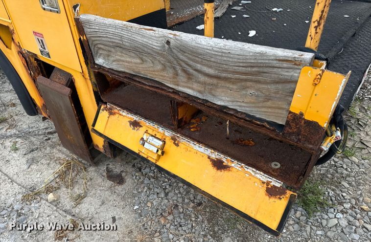 image for item OF9908 Altec bucket truck bed